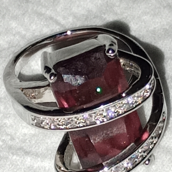 925 Burgundy Gemstone Ring NWOT - Picture 12 of 13